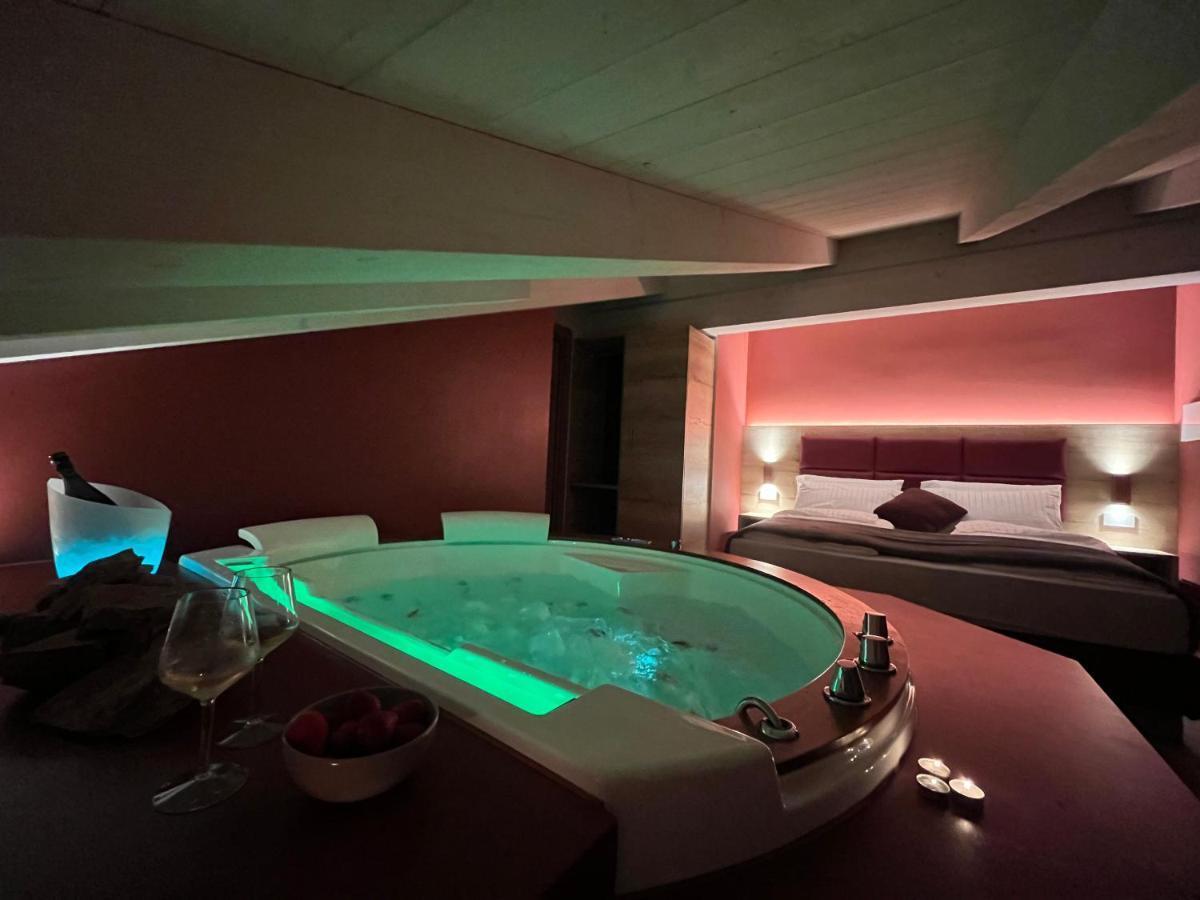 Le Rocce Val Di Non - Quality Room & Breakfast Tassullo Ngoại thất bức ảnh