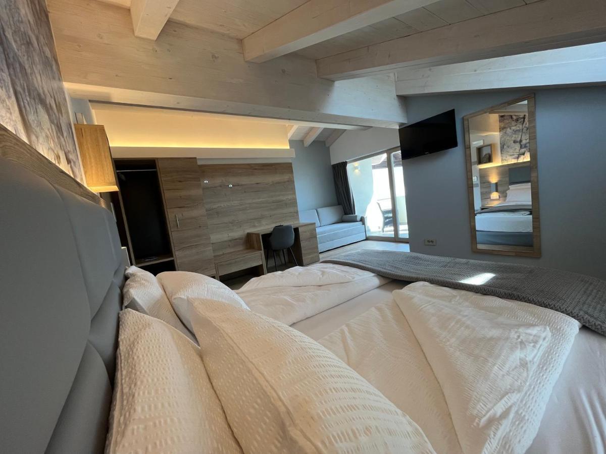 Le Rocce Val Di Non - Quality Room & Breakfast Tassullo Ngoại thất bức ảnh